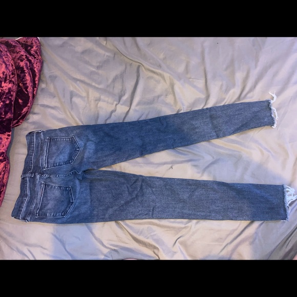 GAP Skinny Jeans - Picture 2 of 5